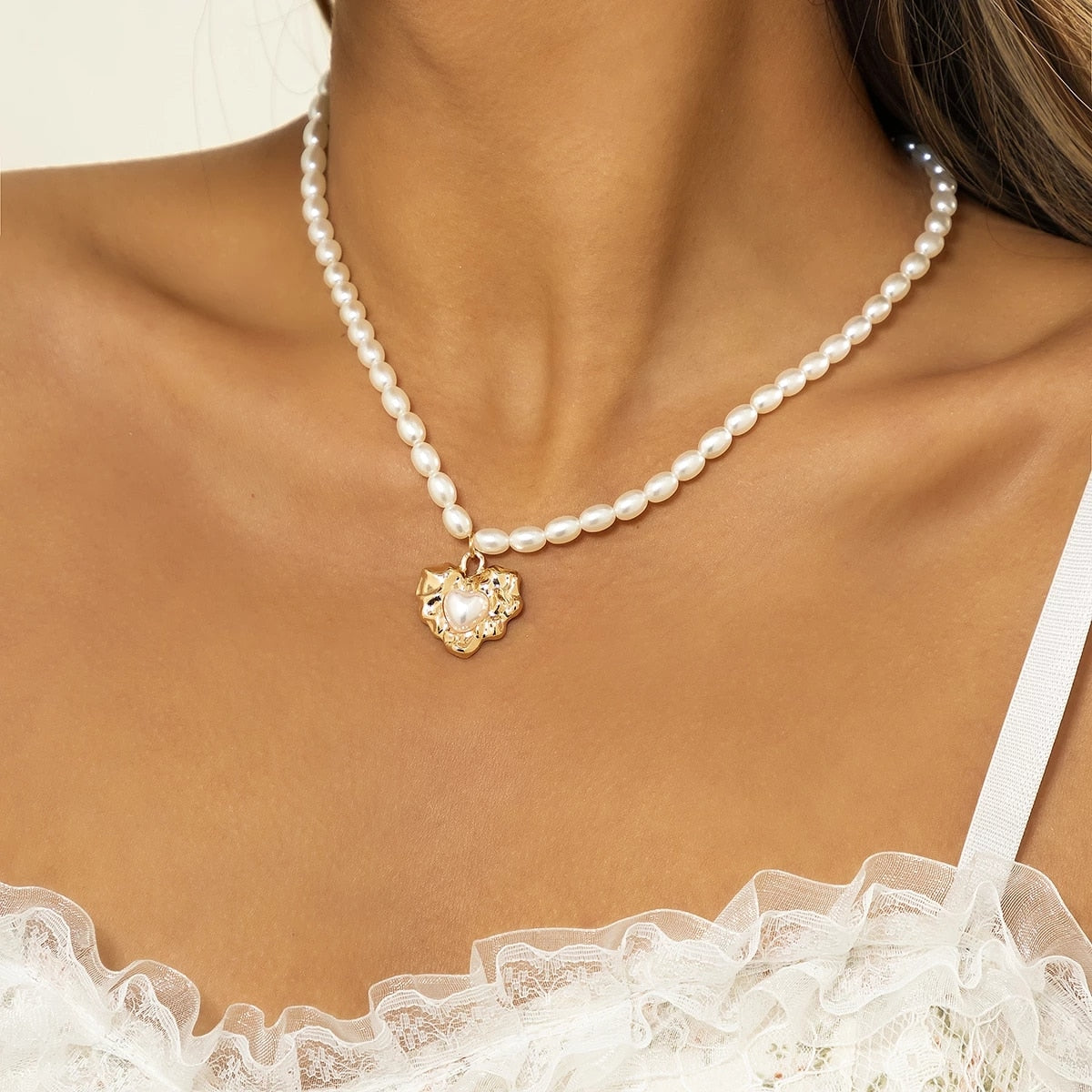 Hund Baroque Pearl Pendant Necklace